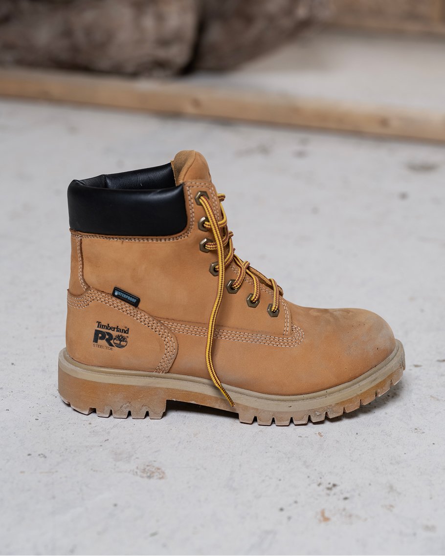 one timberland steel toe shoe against a white background