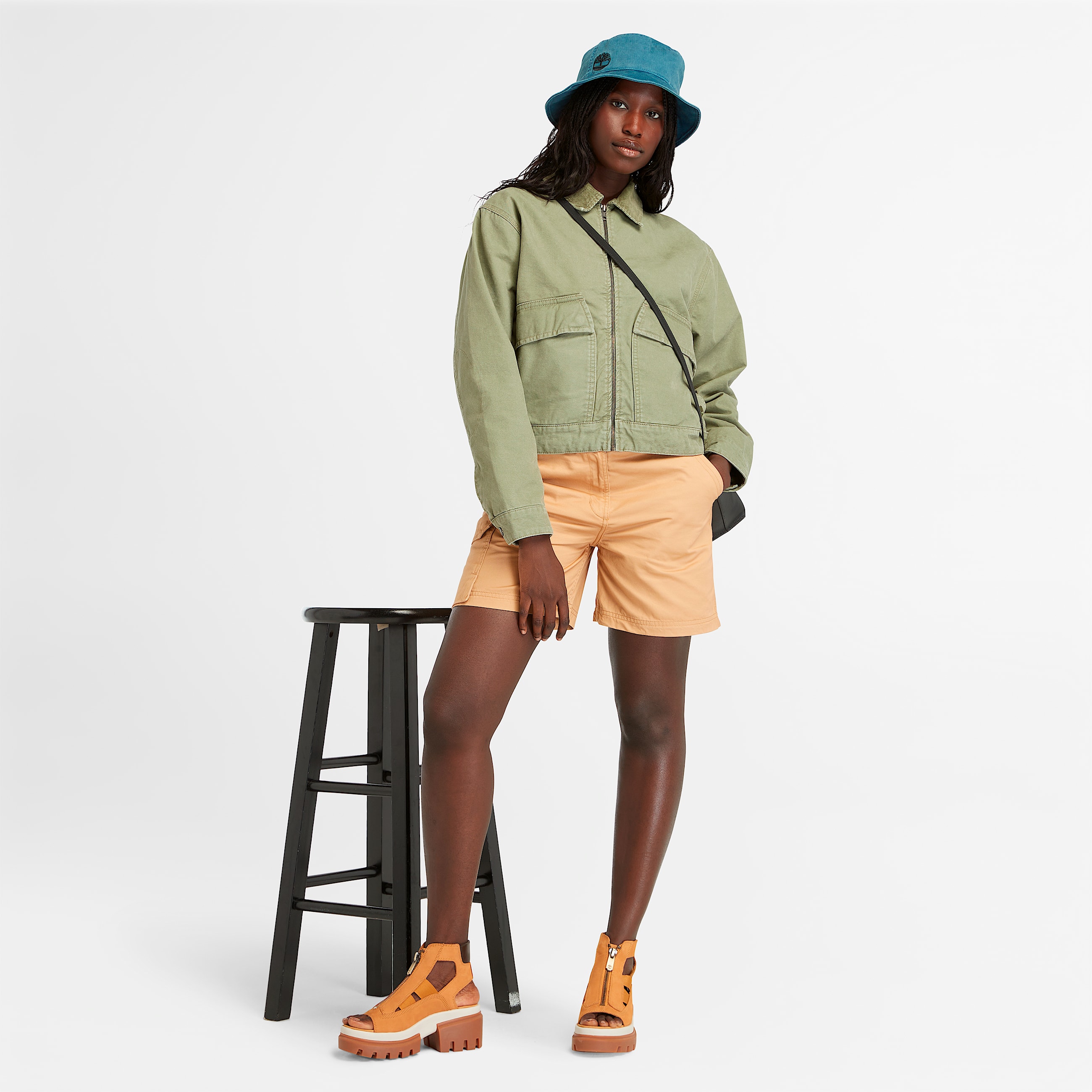 Womens Brookline Utility Cargo Short TBL Light Wheat ALT1