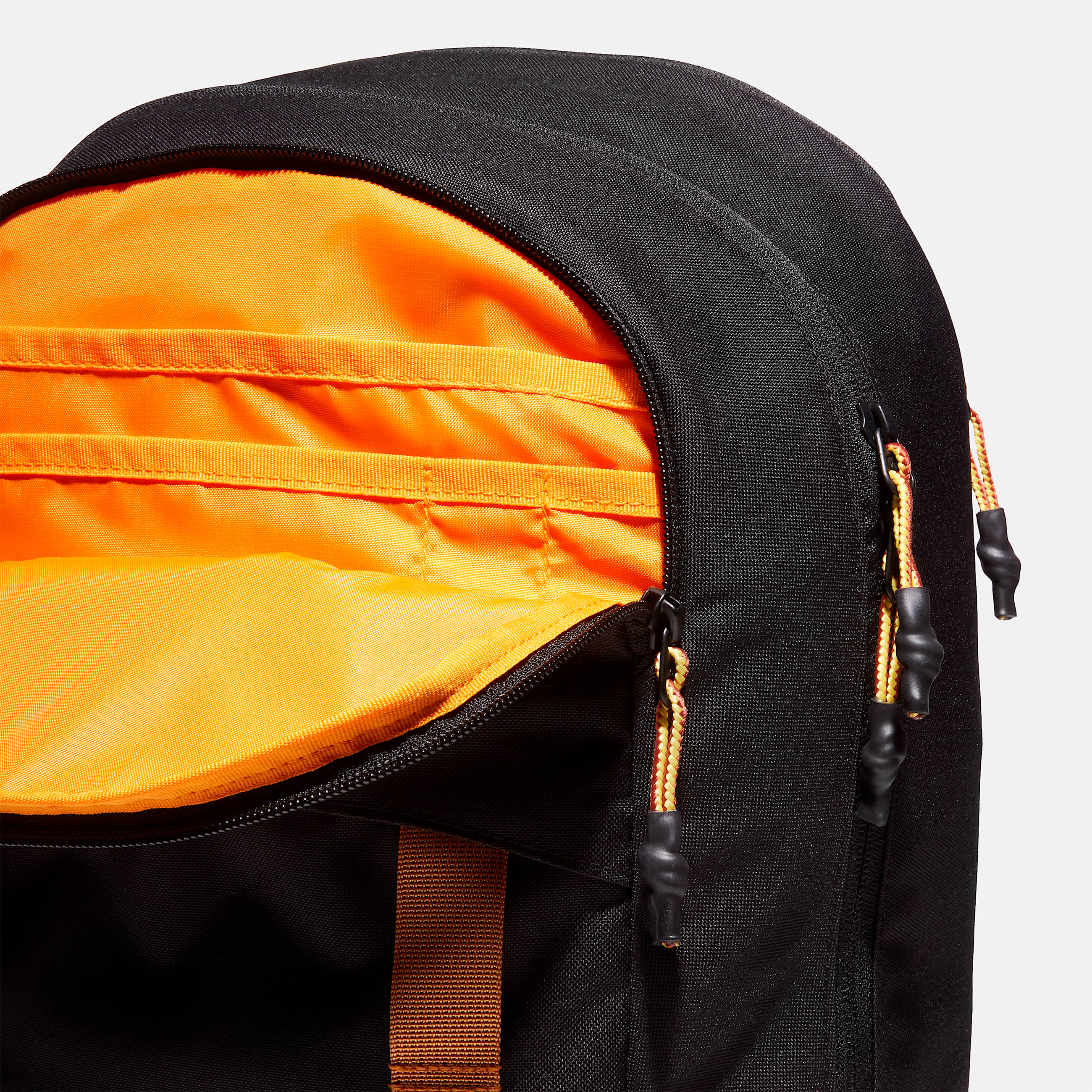 Calverton 26Liter Backpack TBL Black ALT3