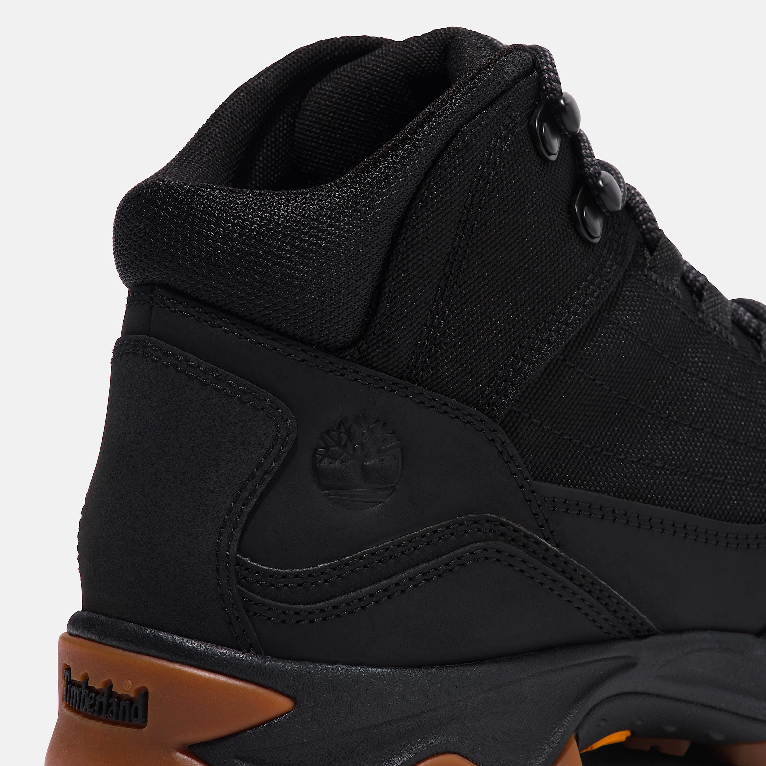 Botas Hiking para Hombre Mt Maddsen Mid con agujetas TBL Piel de Grano Entero Negro ALT7