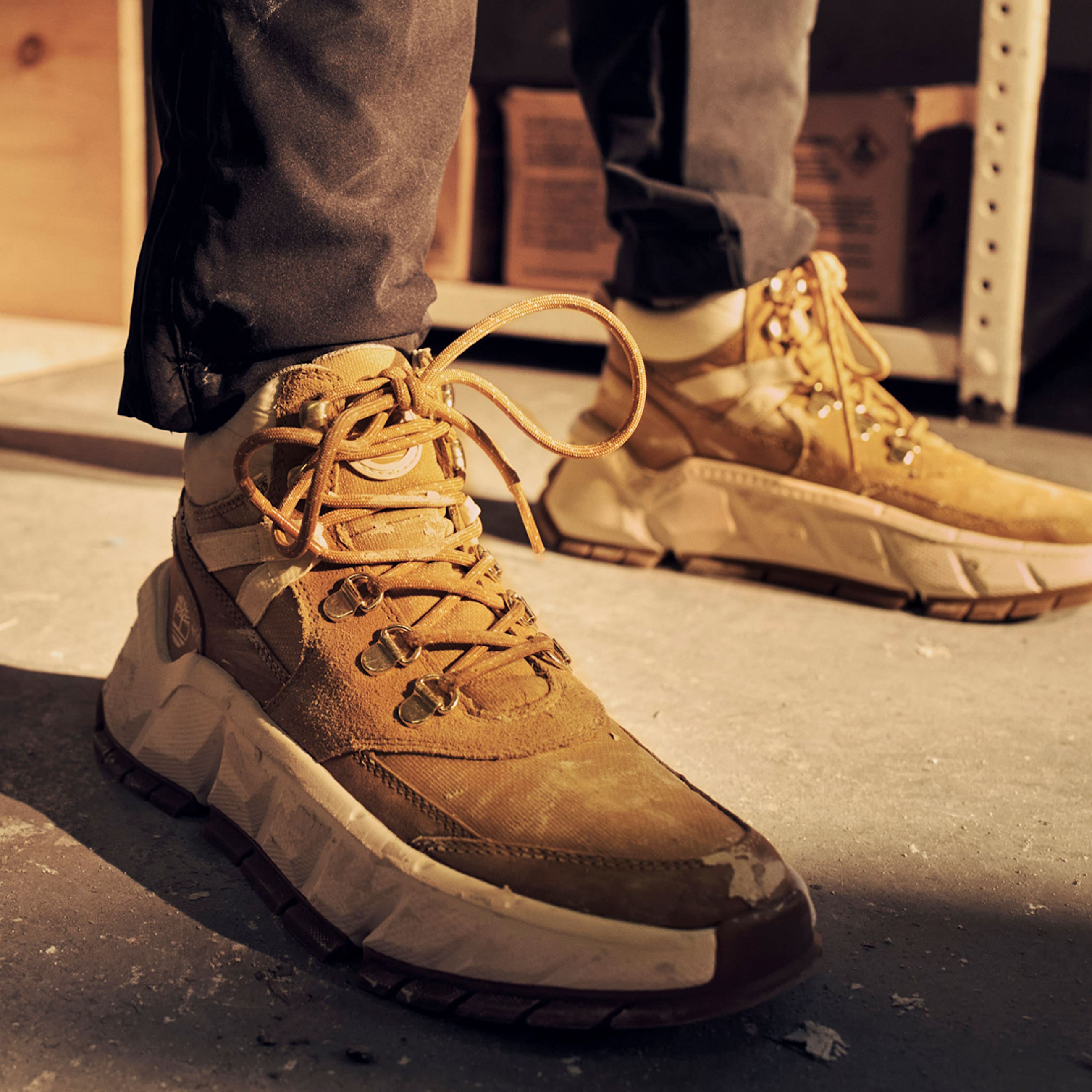 Womens TBL Turbo Hiking Boots TBL Wheat Suede ALT9