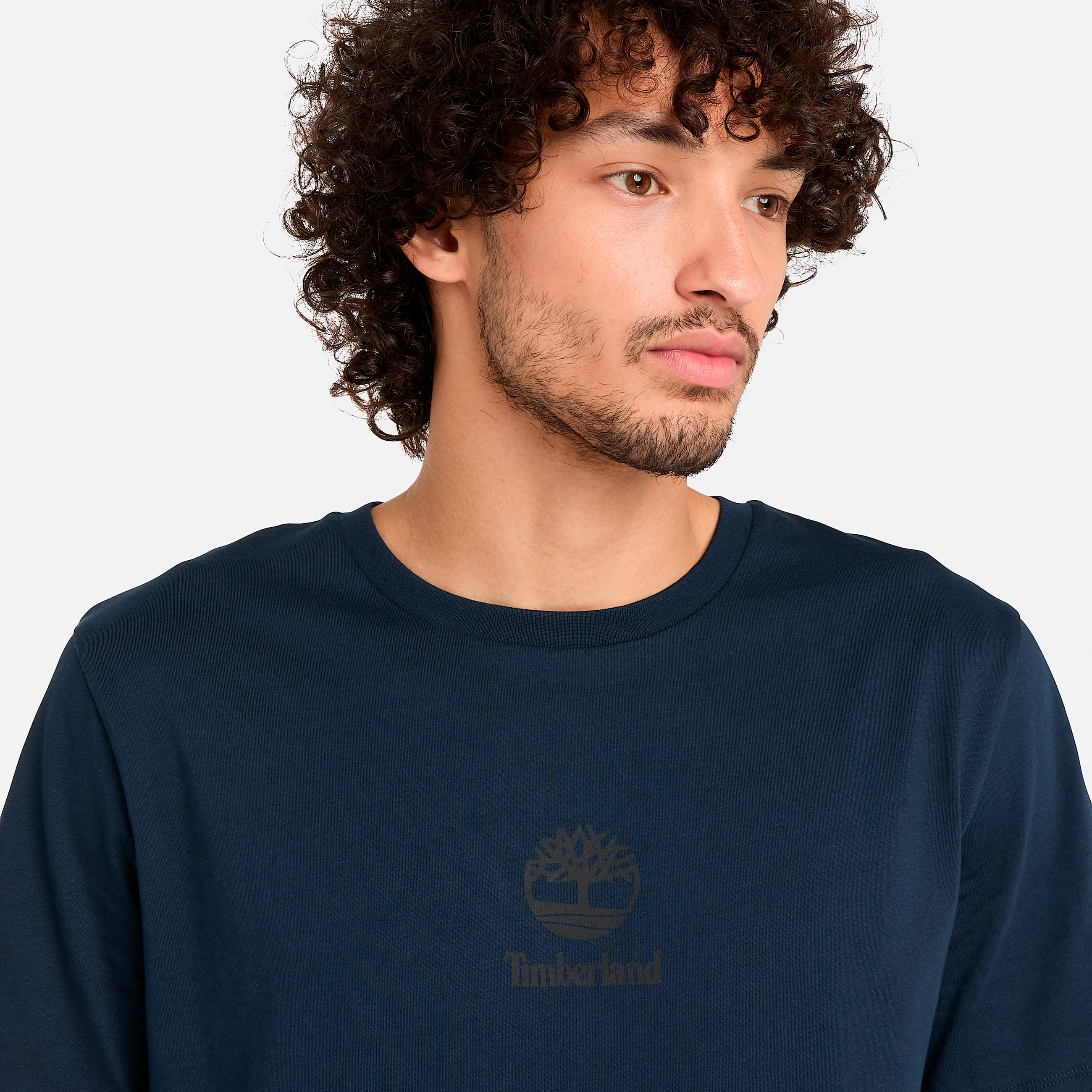 Playera manga corta con logotipo apilado TBL Zafiro oscuro ALT3