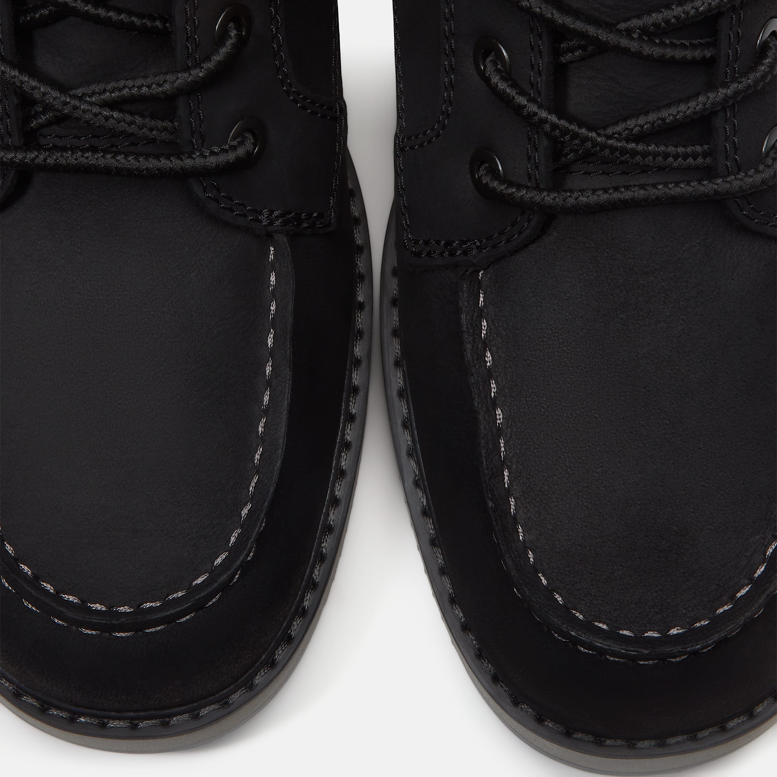 Mens Redwood Edge Moc Toe Chukka Boot TBL Black Nubuck ALT7