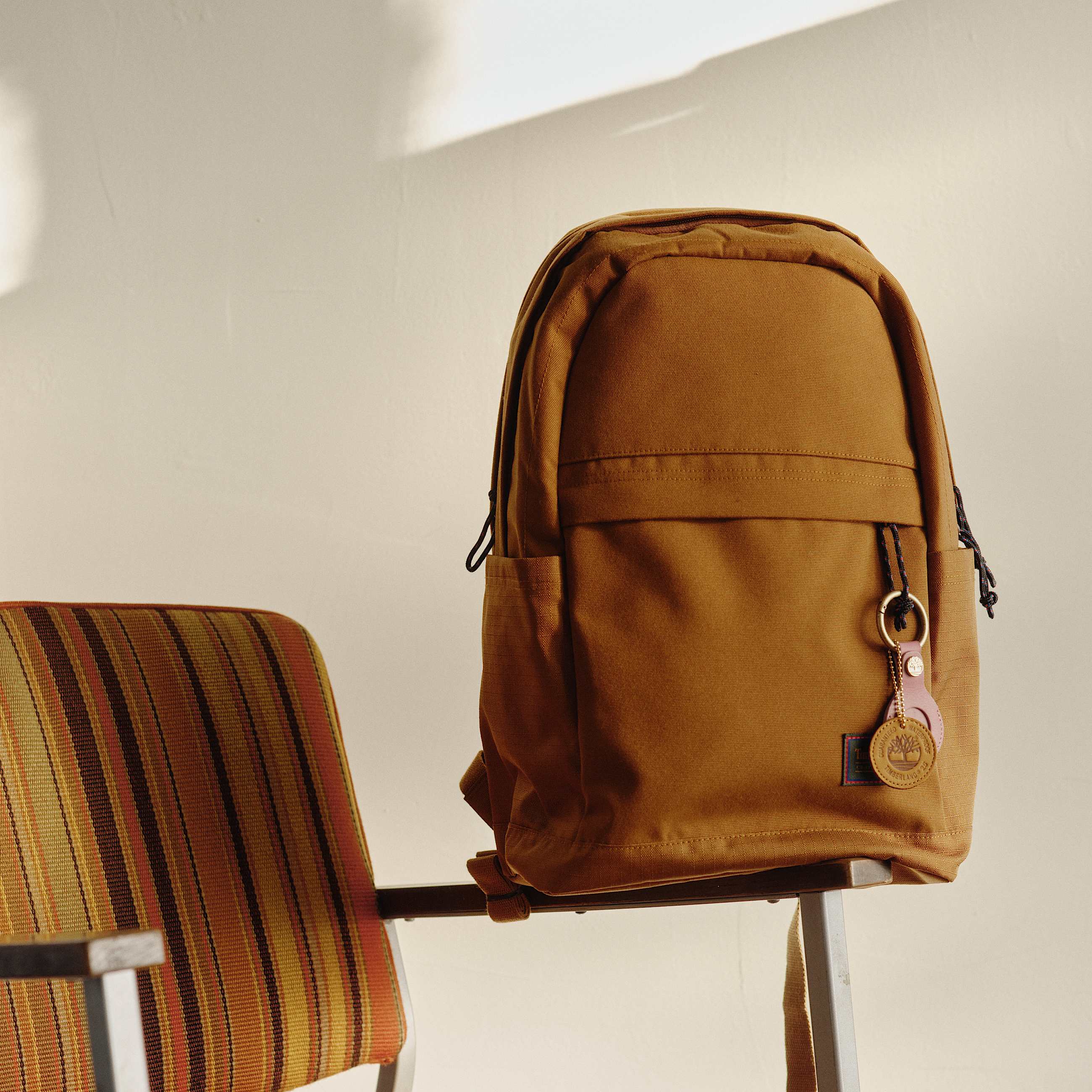 Mochila Timberpack de doble compartimento TBL Bota color trigo oscuro ALTB