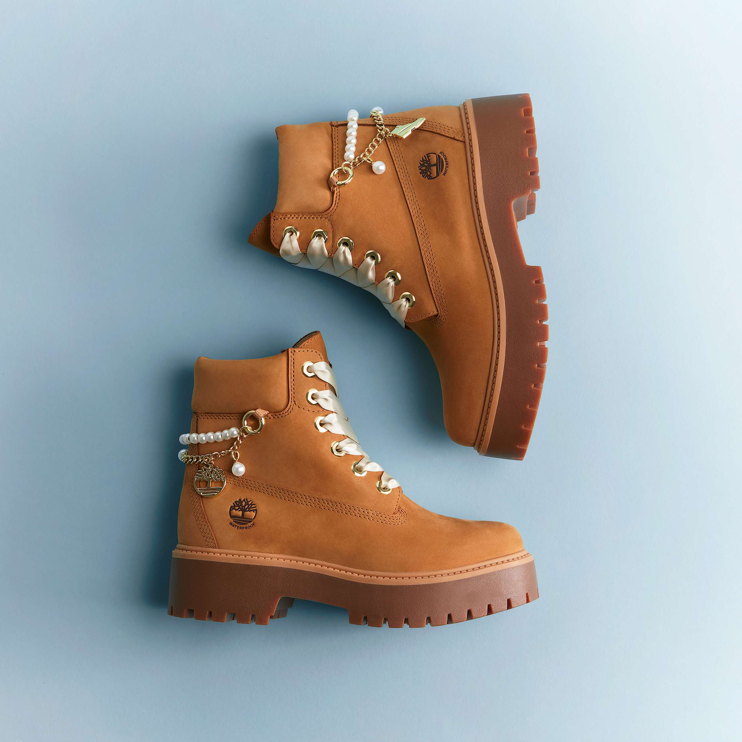 Womens Stone Street Platform 6Inch Waterproof Boot TBL Wheat Nubuck With Charms ALTA