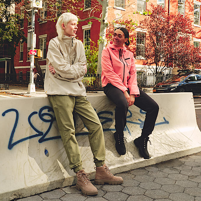 Womens Greyfield Mid LaceUp Boot TBL Black ALT10