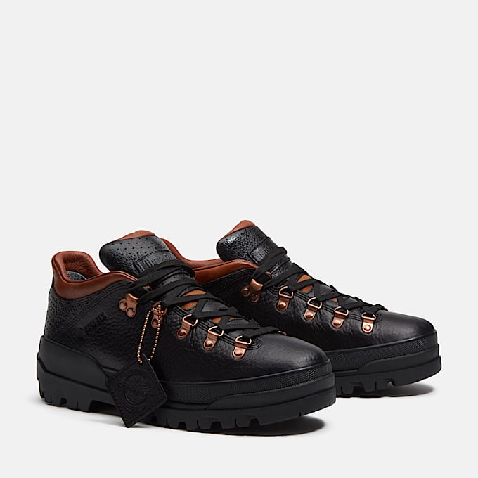 Mens World Hiker Low with GORETEX Membrane TBL Black FullGrainRust ALT4