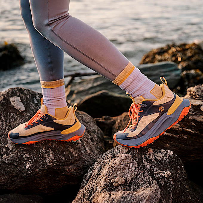 Women's Motion Access Low Lace-Up Sneaker
