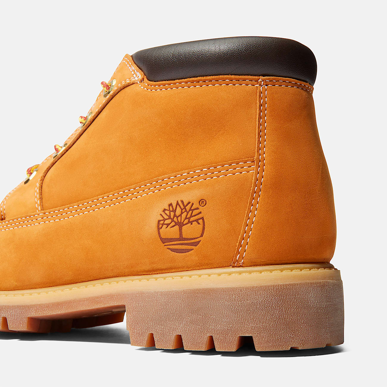 Men's Timberland® Heritage Mid Waterproof Chukka Boot - 8