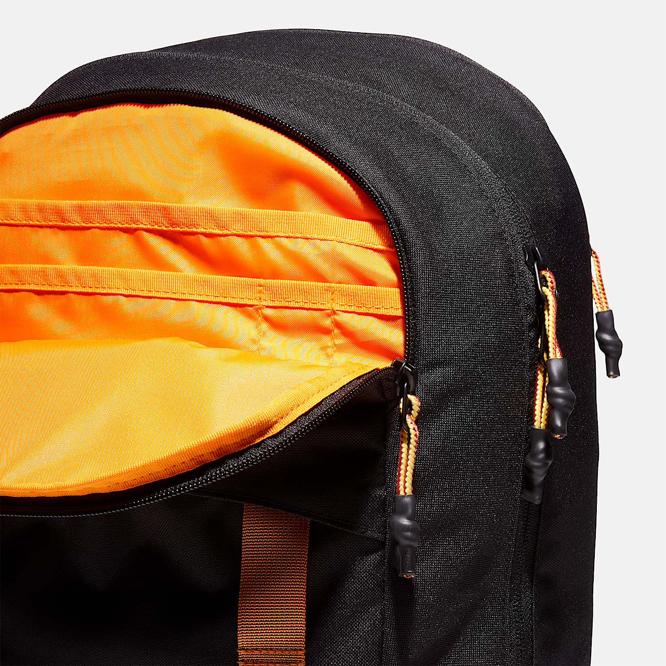 Calverton 26Liter Backpack TBL Black ALT3