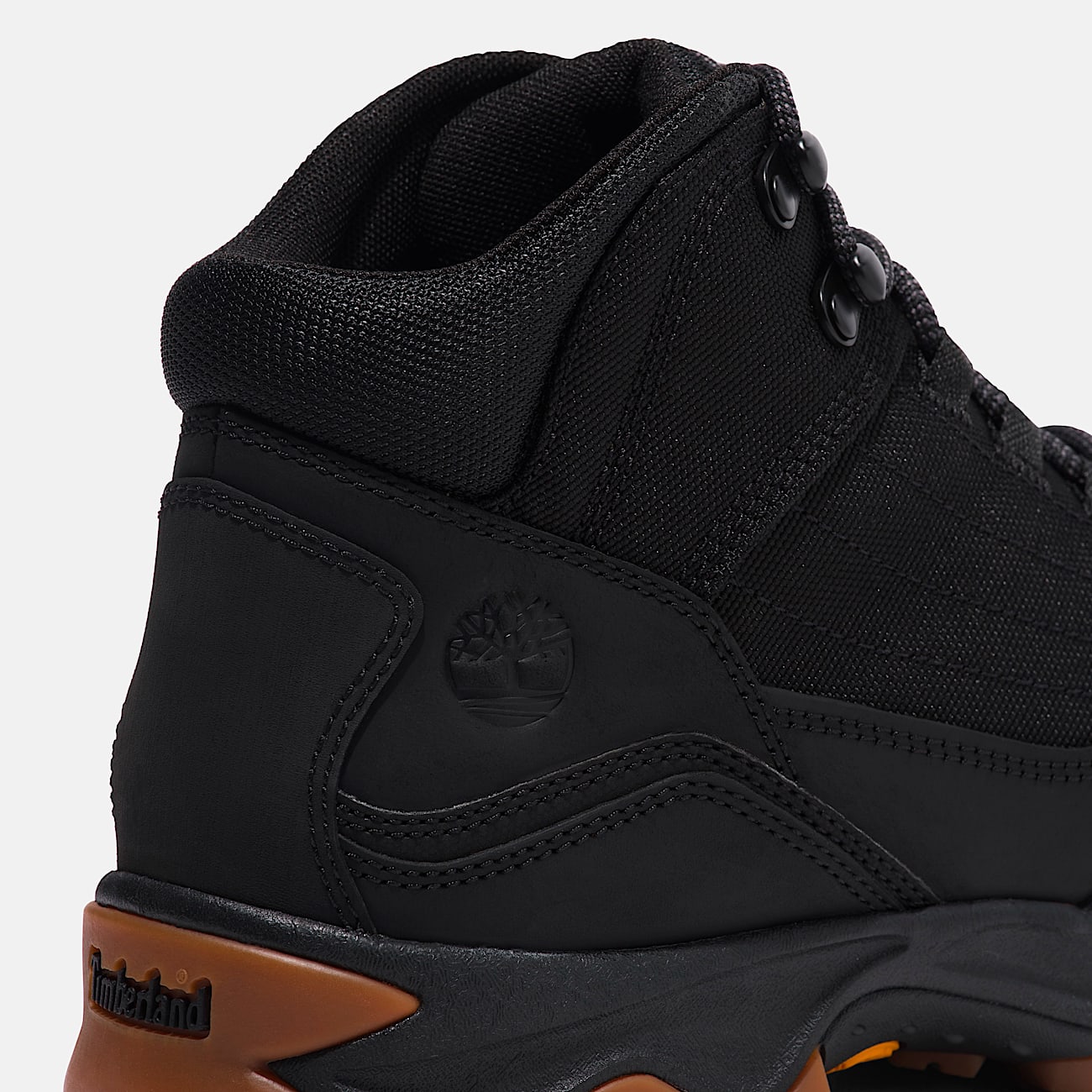 Botas Hiking para Hombre Mt Maddsen Mid con agujetas TBL Piel de Grano Entero Negro ALT7