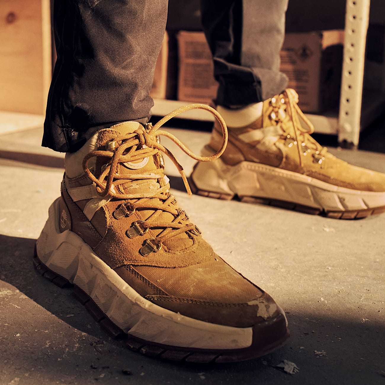 Womens TBL Turbo Hiking Boots TBL Wheat Suede ALT9