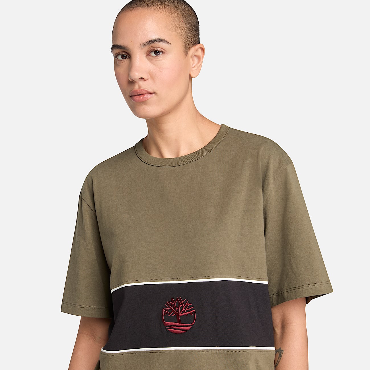 CutandSew ShortSleeve TShirt TBL Leaf GreenBlack ALT3