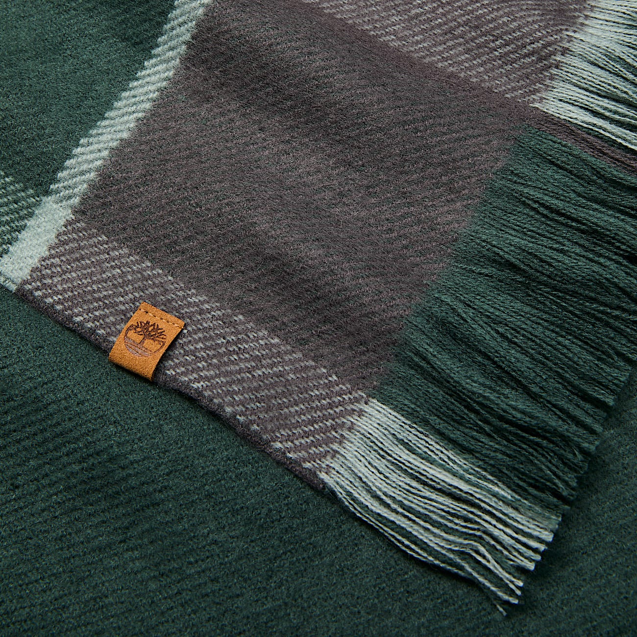 Womens Reversible Blanket Scarf TBL Green Gables ALT1