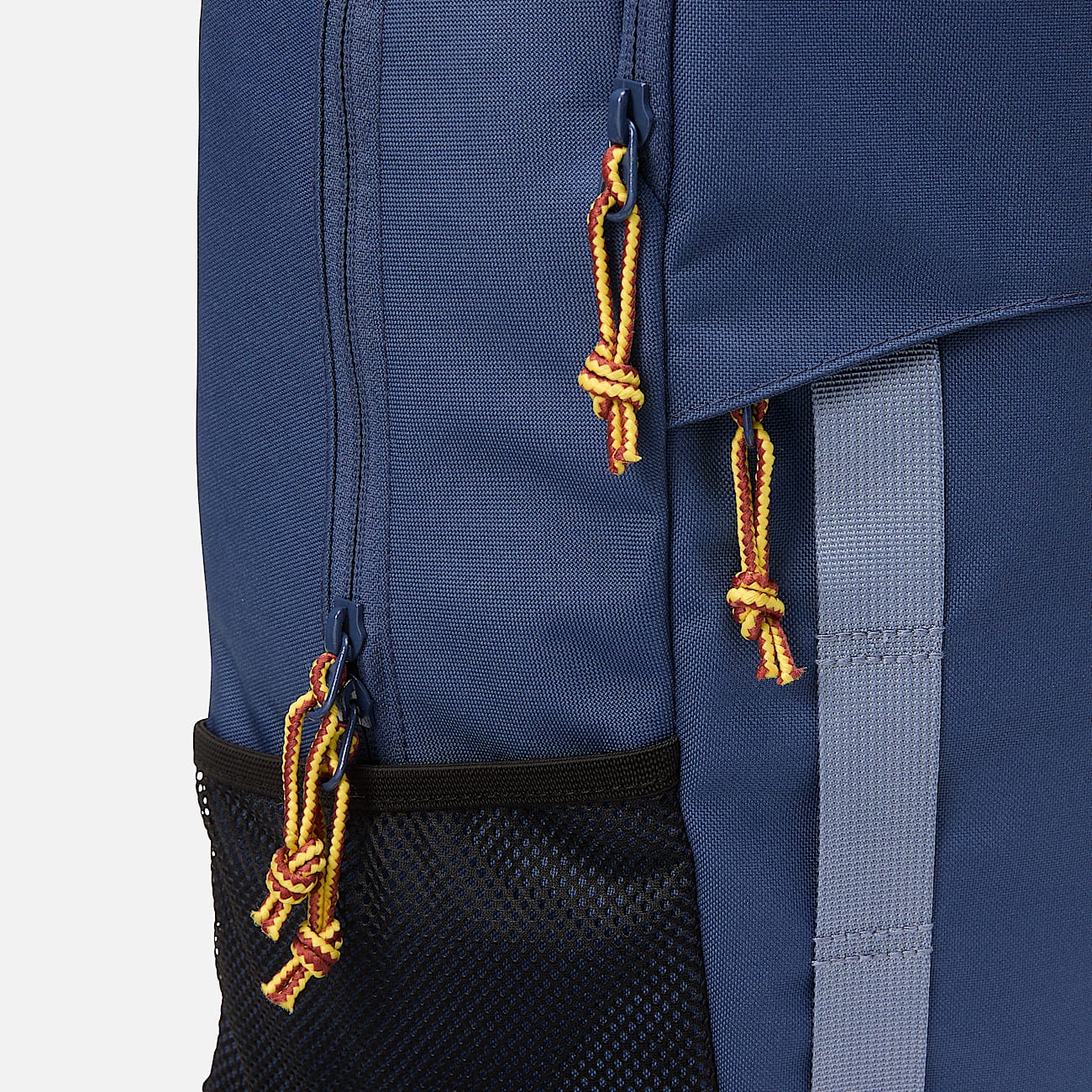 Calverton 26Liter Backpack TBL Oceana ALT3