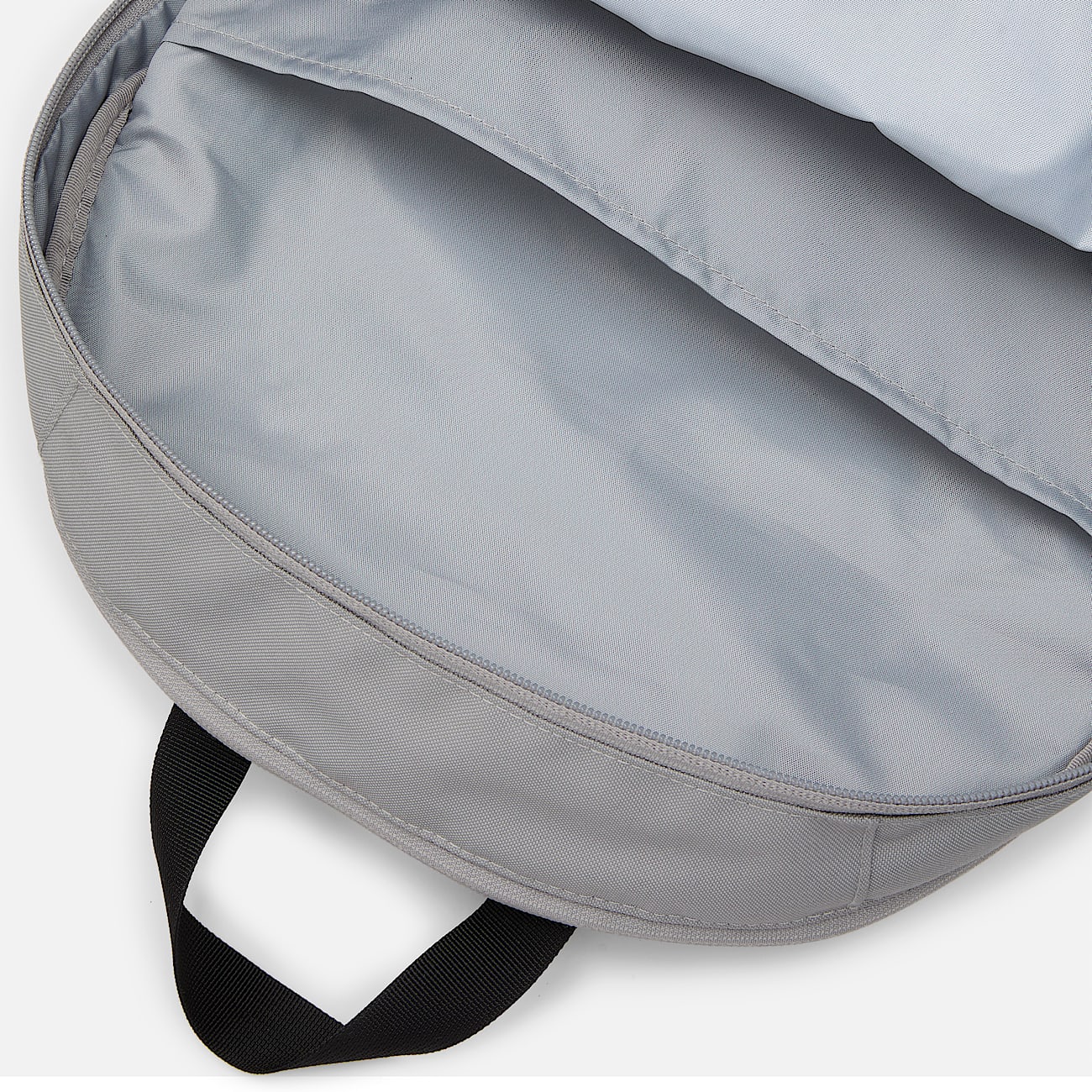 Outdoor 28-Liter Backpack - 2