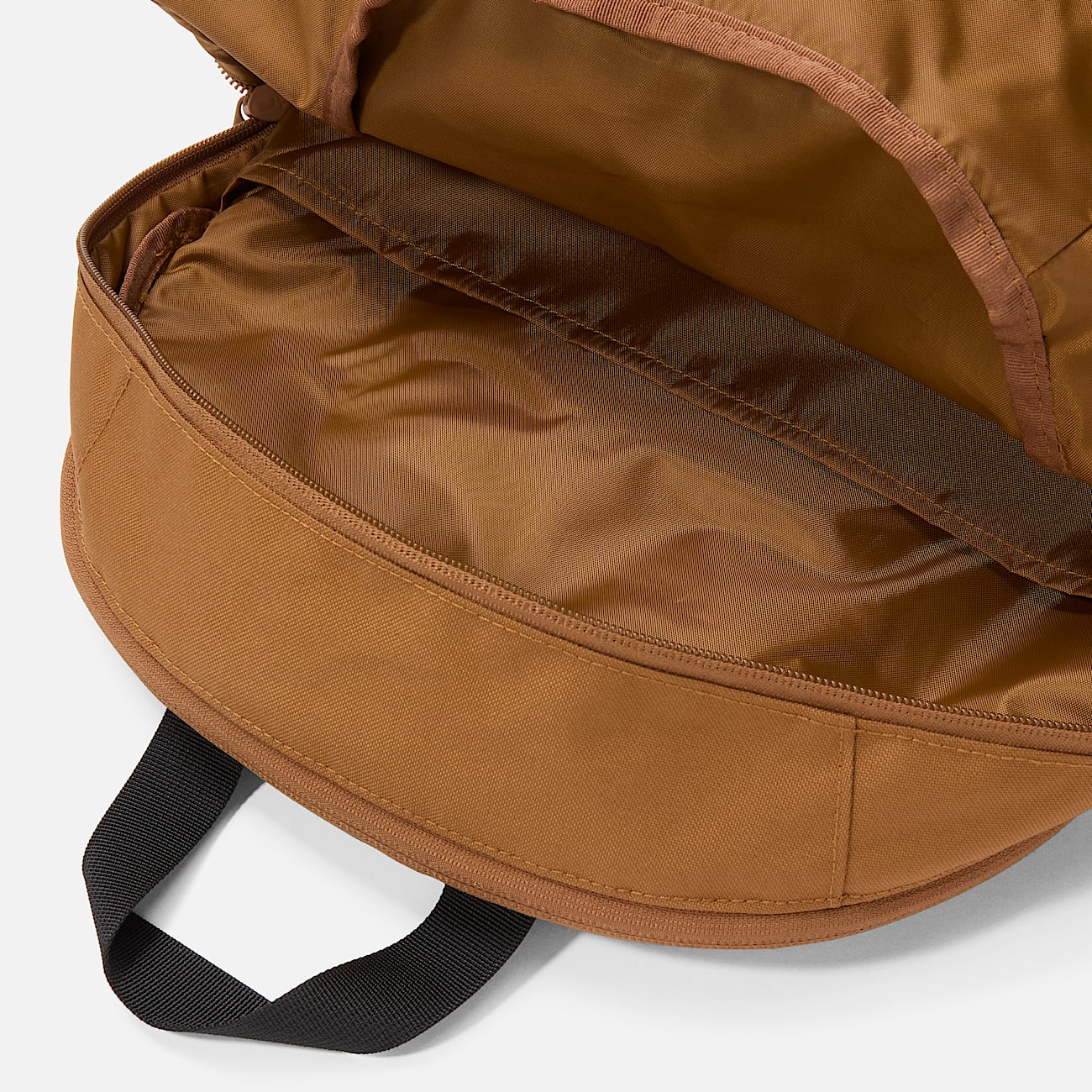 Outdoor 28-Liter Backpack - thumbnail 2
