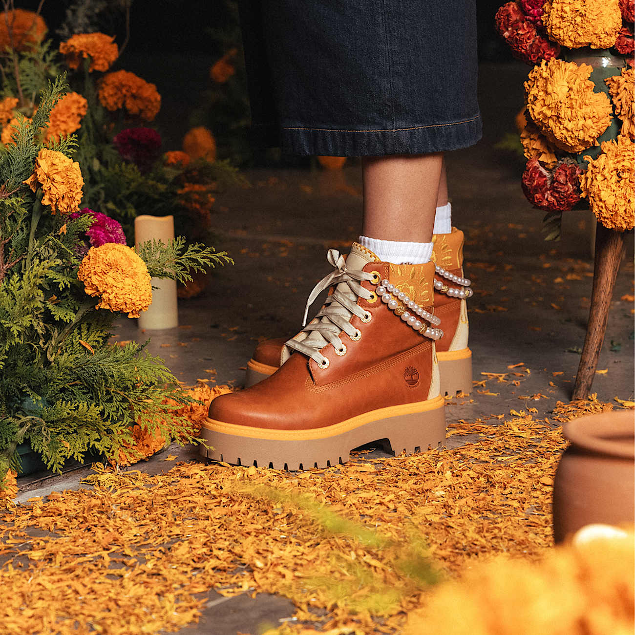 Womens Stone Street Platform Da de Muertos 6Inch Waterproof Boot TBL Rust FullGrainOrange ALTE