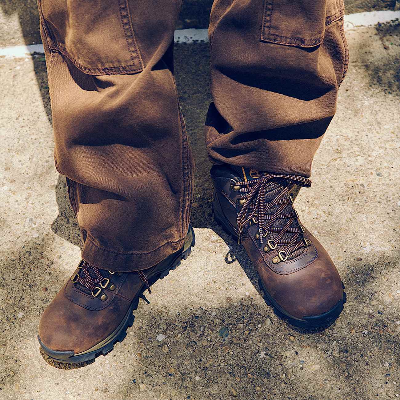 Mens Mt Maddsen Mid Waterproof Hiking Boot TBL Dark Brown ALTA