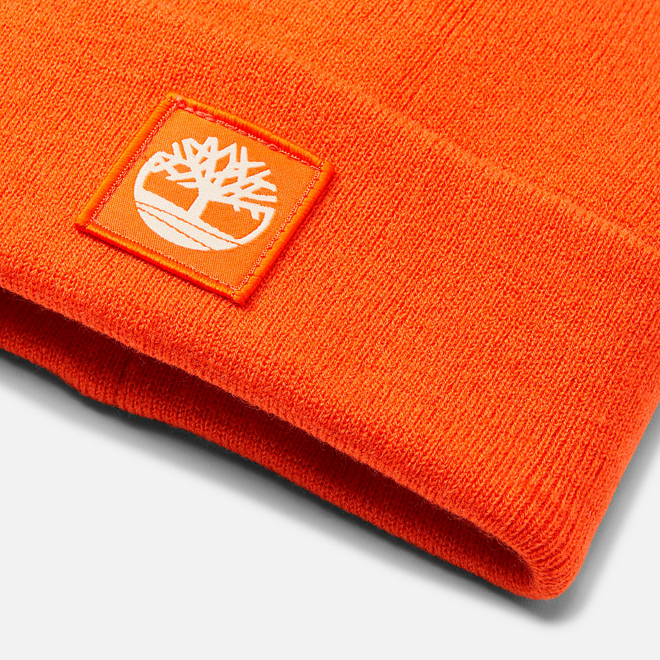 Tuque à bord replié avec écusson ton sur ton - 2