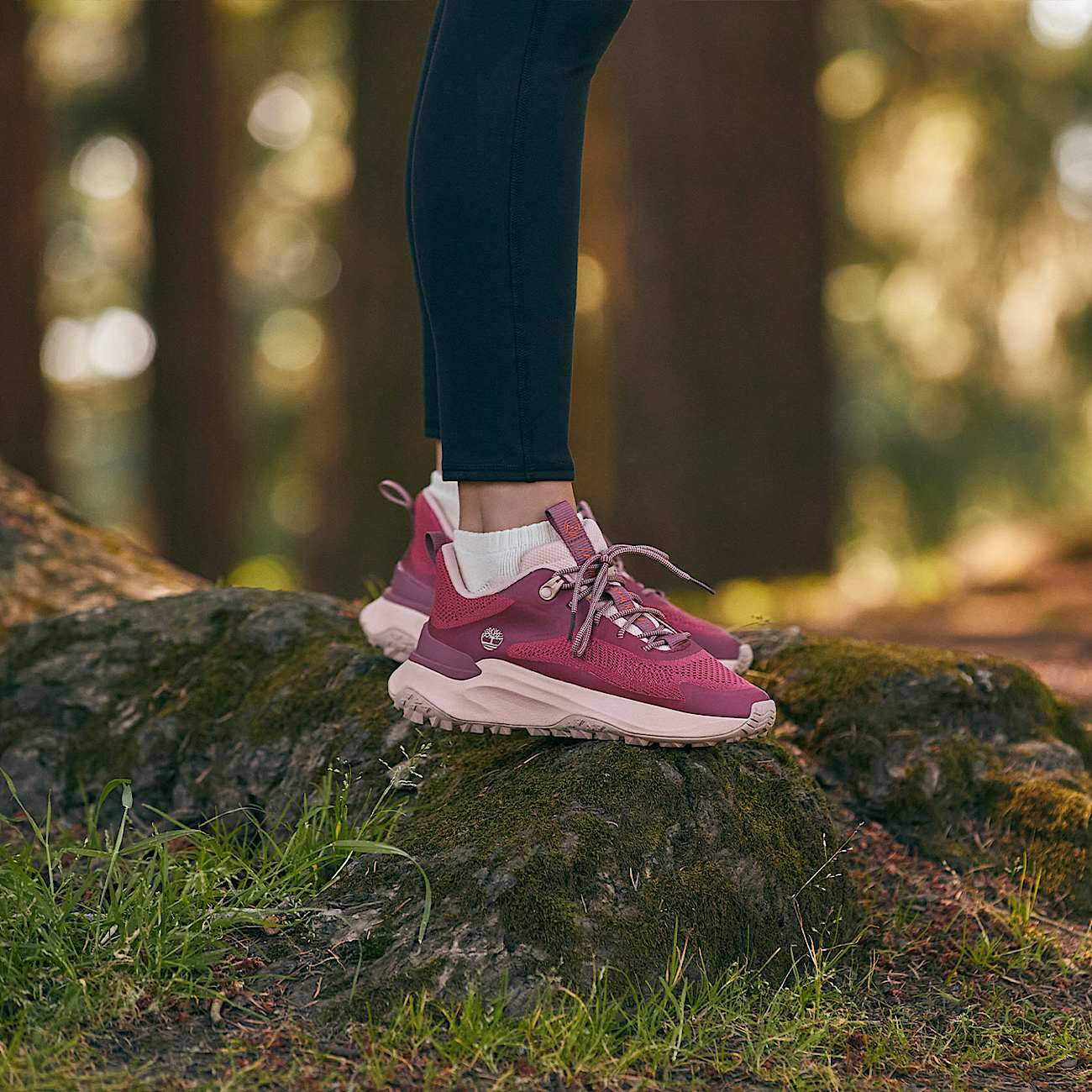 Women's Motion Access Low Lace-Up Sneaker