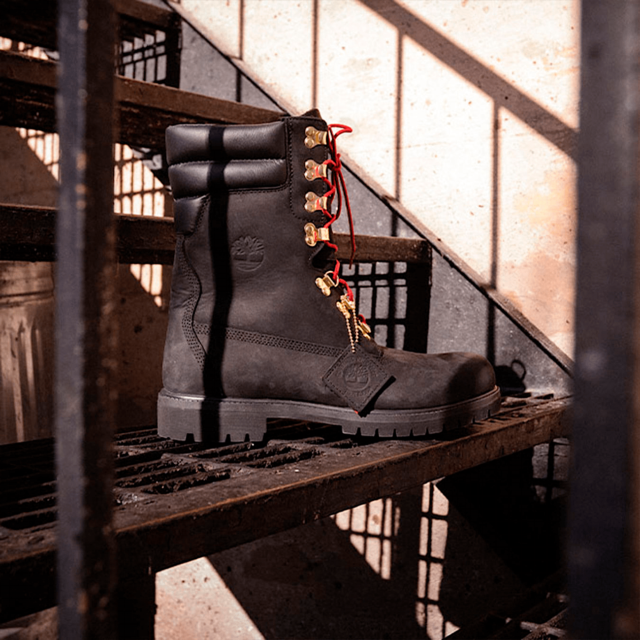 Burgundy 40 below timberlands clearance