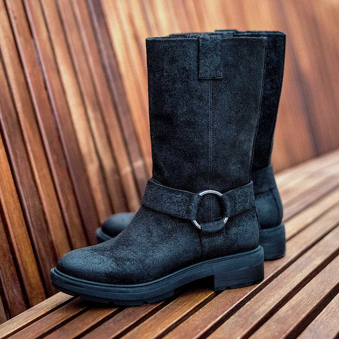 Tall pull on boots deals